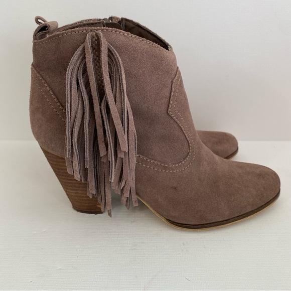 Steve Madden Ohio fringe trim ankle boot Taupe women size 9 M - Picture 6 of 7